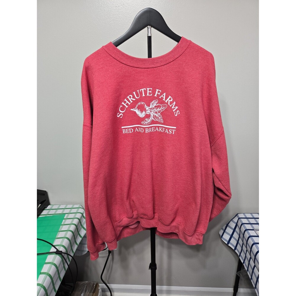 Schrute Farms Radish Bed and Breakfast 2XL poly/ cotton Red Sweatshirt